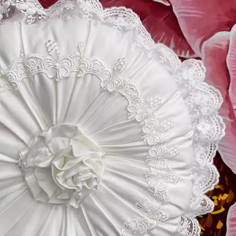Coussin dentelle
