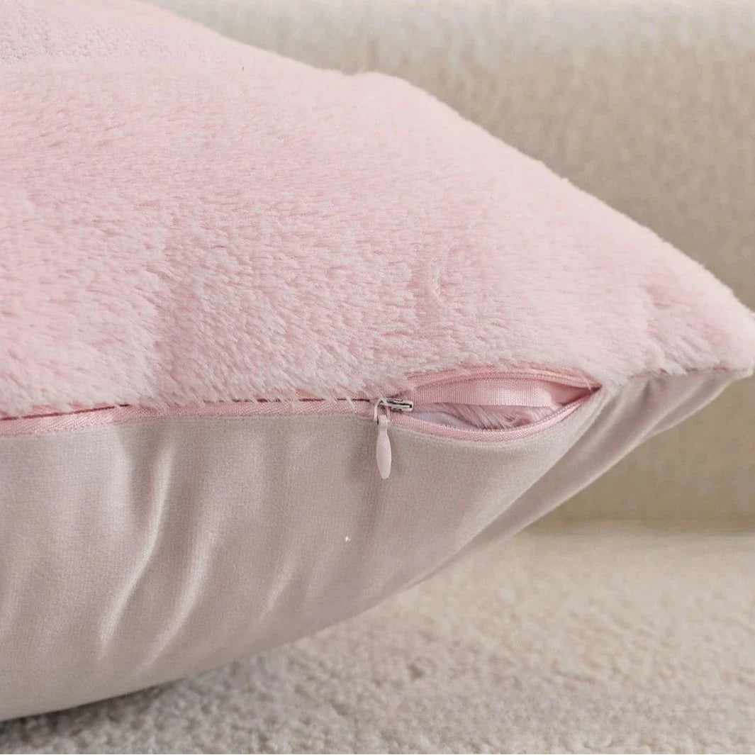 Coussin motif lapin