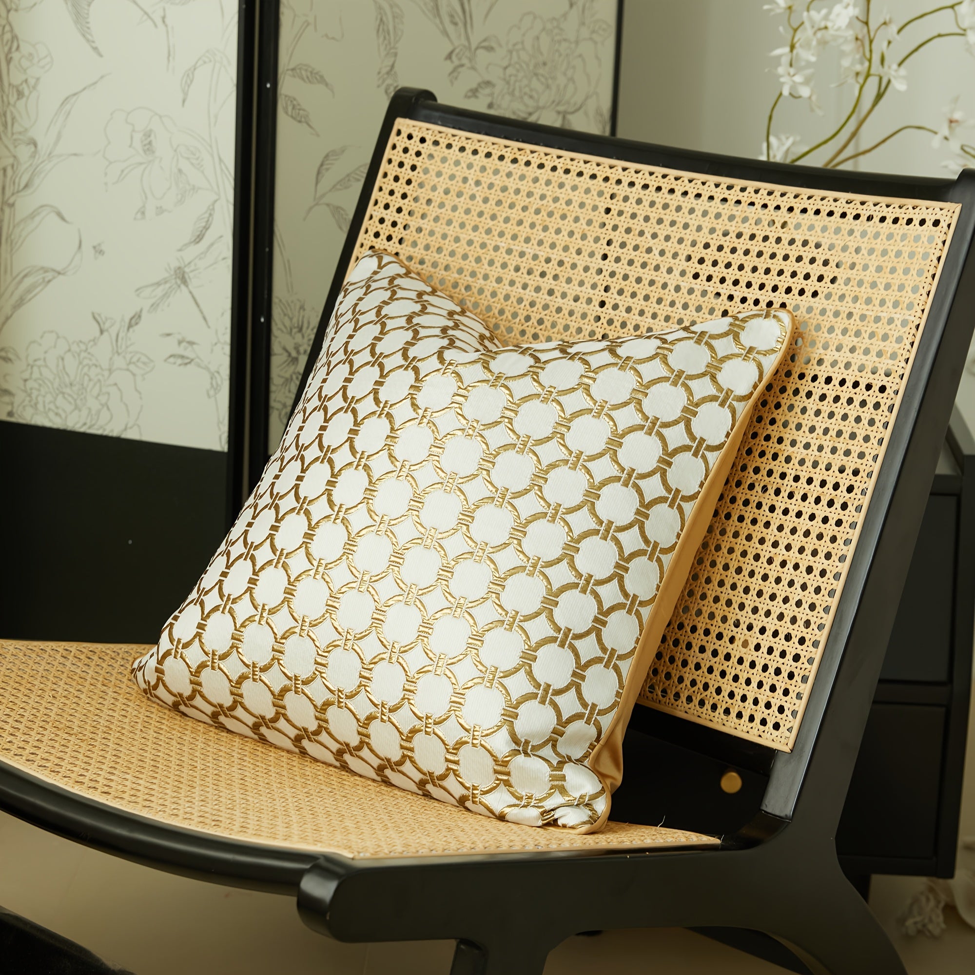 Housse de coussin blanc et or