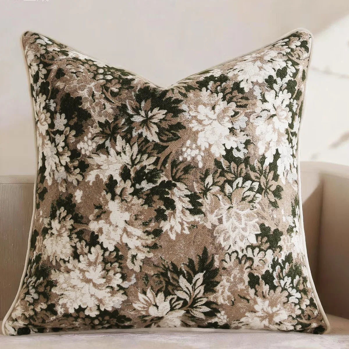 Housse de coussin fleuri - brun clair