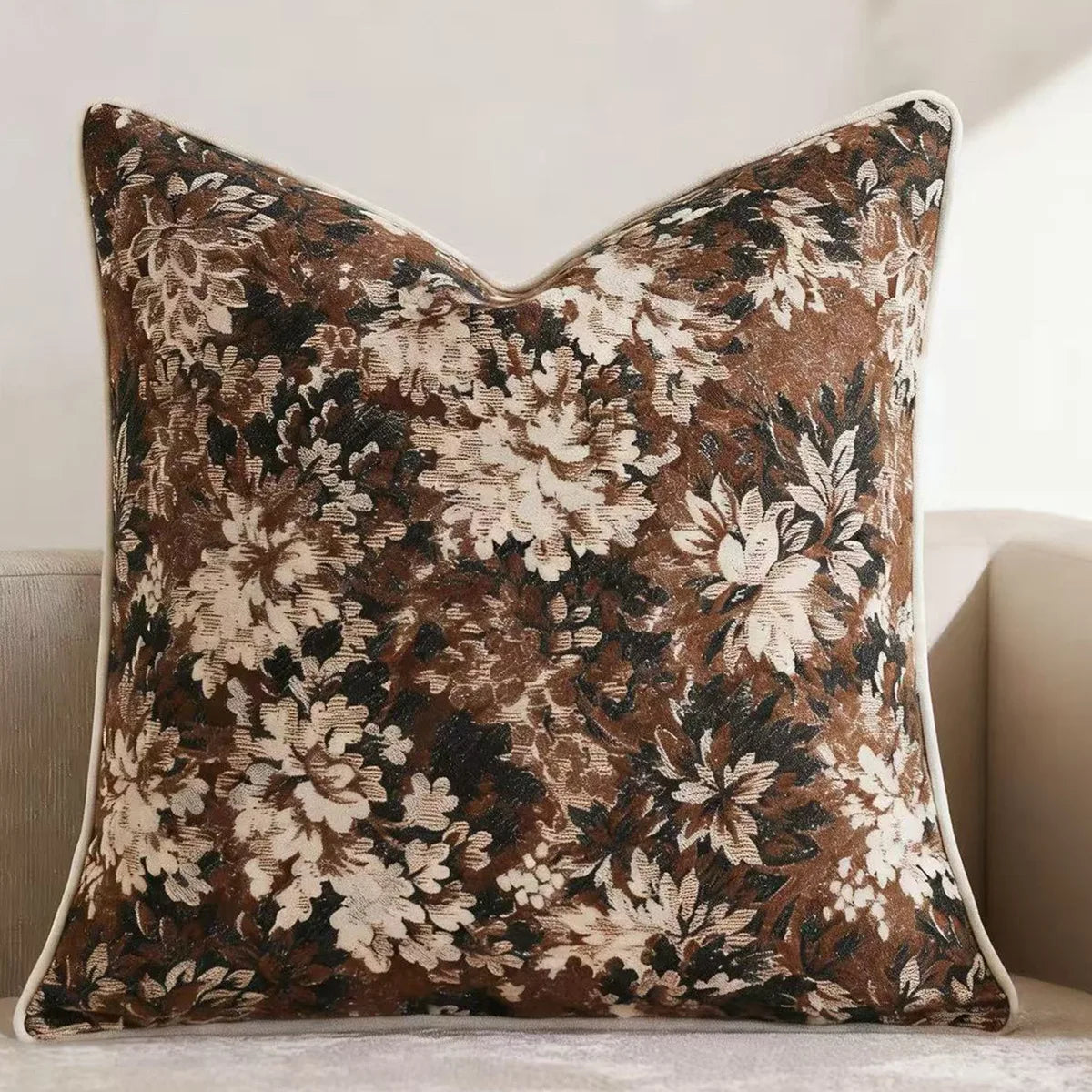 Housse de coussin fleuri - brun