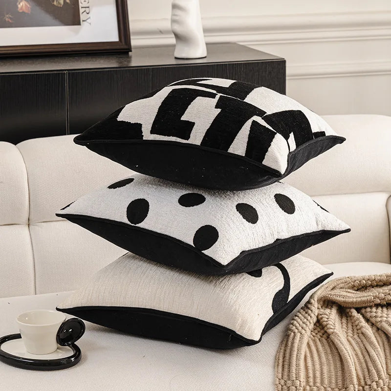 Housse de coussin noir et blanc